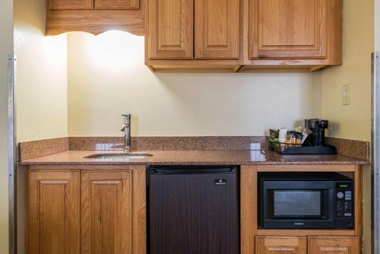 Quality Inn Jacksonville Near I-72 South Jacksonville ภายนอก รูปภาพ