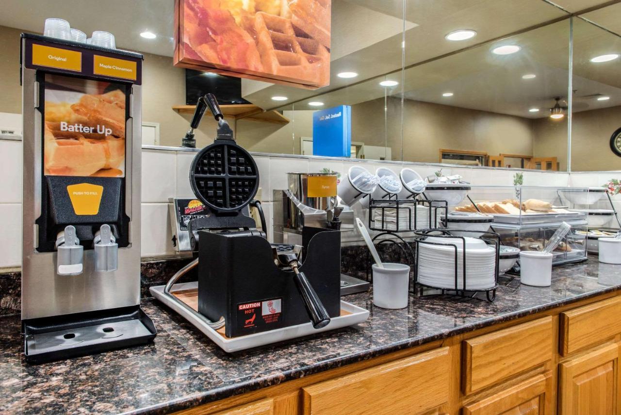 Quality Inn Jacksonville Near I-72 South Jacksonville ภายนอก รูปภาพ